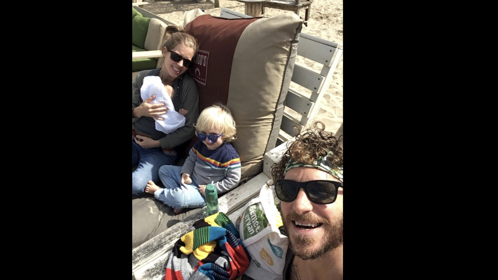 Stadverlaters - Andor, Anna, Eli en baby Sun