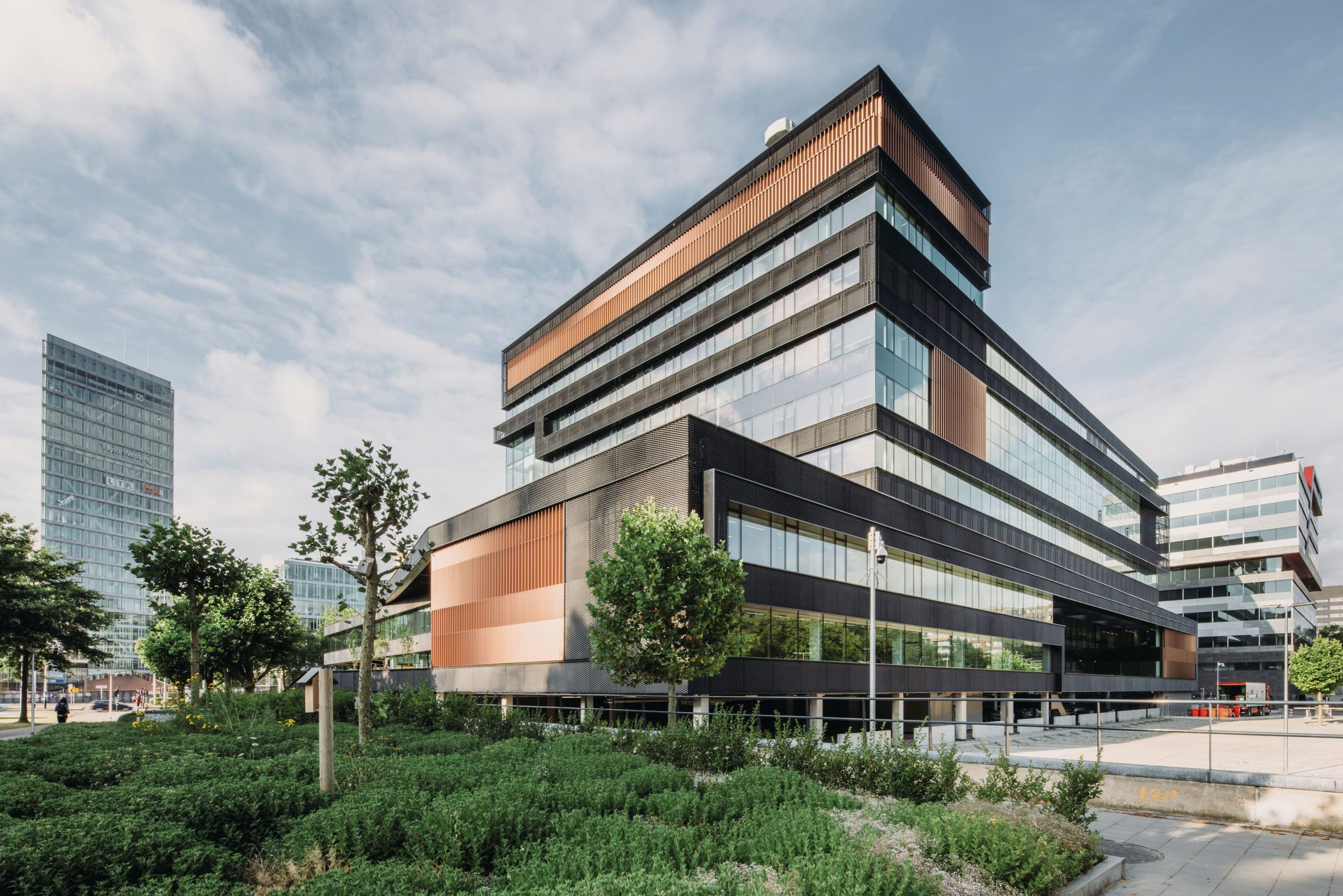 Fellenoord 15, Eindhoven, UNStudio, 2017-2022. Foto Eva Bloem  