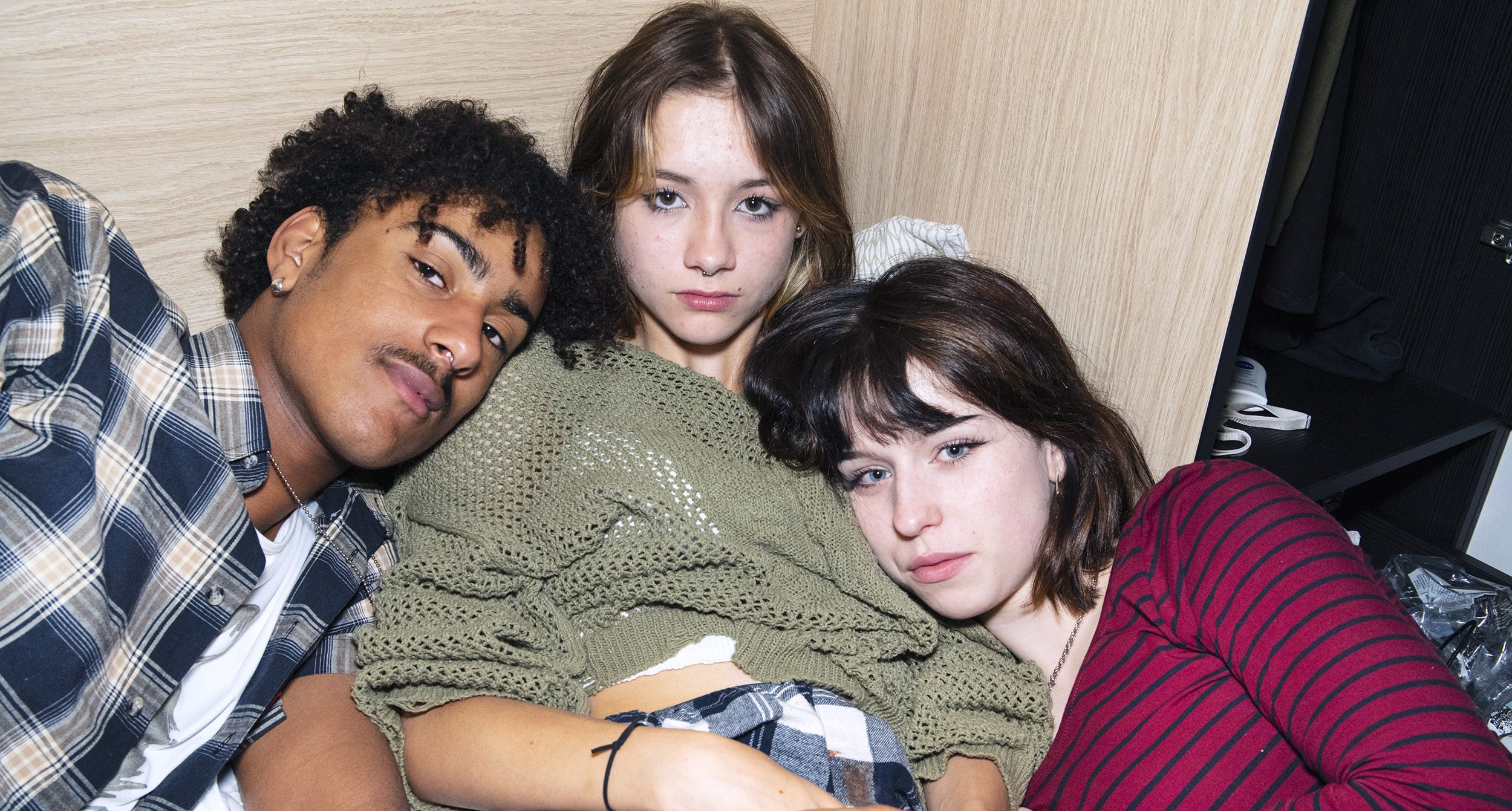 photo/copyright: Martijn van de Griendt
Robbie, Alex Sophie & Emma
from the documentary: The Holy Trinity / De Heilige Drie-eenheid
